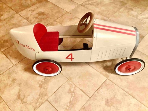 Voiture pédales baghera - à,