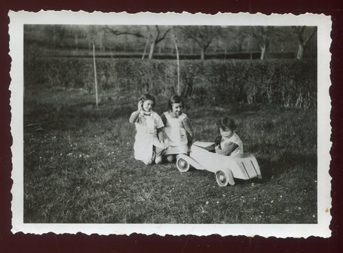Photo ancienne enfant dans - .,
